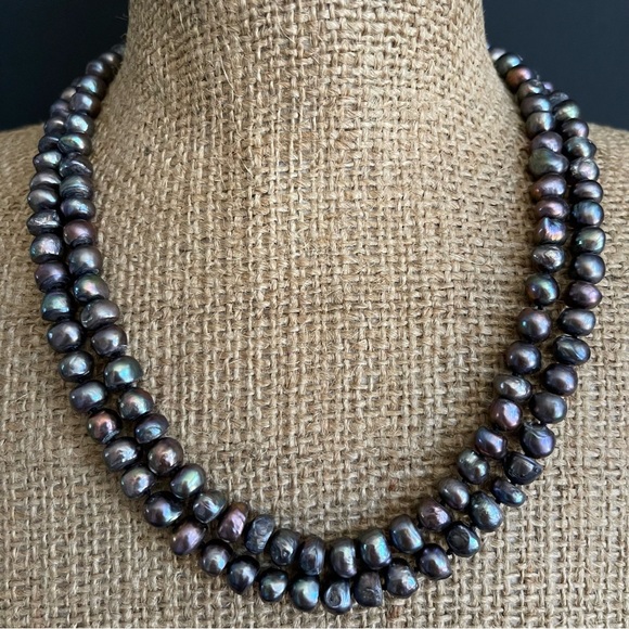 Elegant genuine Black Freshwater Pearl Necklace. - Picture 1 of 8